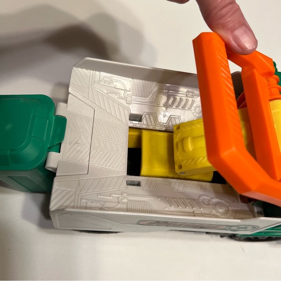 Matchbox Power Launcher Recycling Garbage Truck Only No Car Plastic 2016 Pre-own - Picture 8 of 13